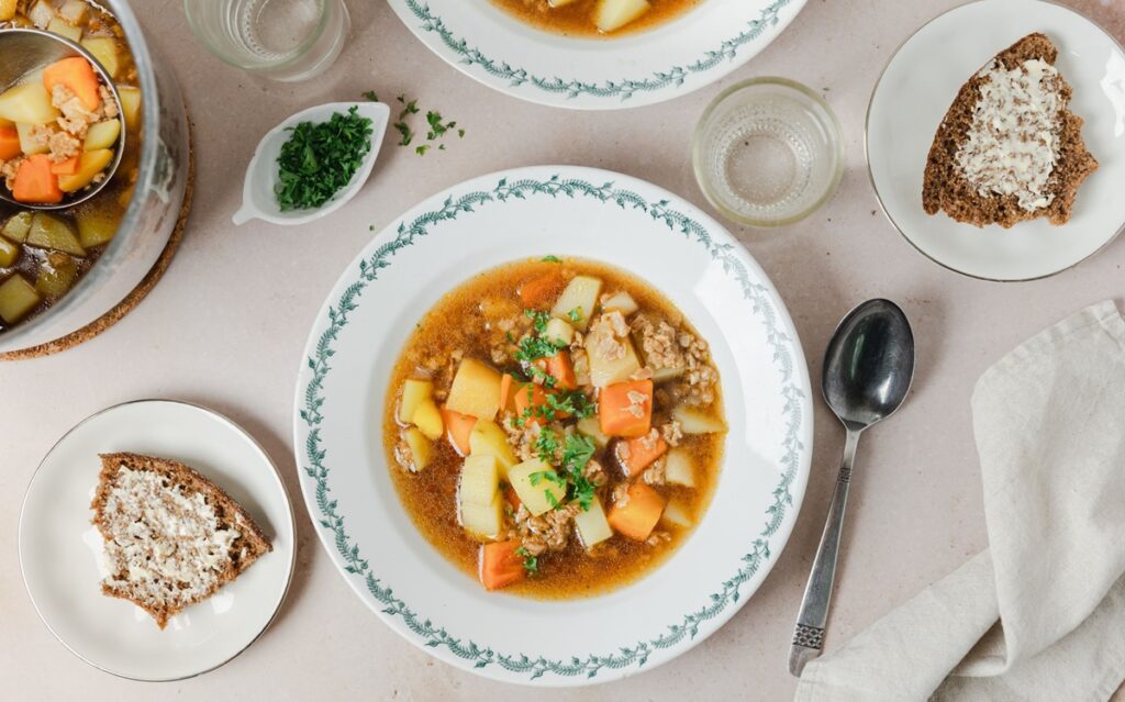 Ilmastokestävä kasvisruoka: Jauhiskeitto.