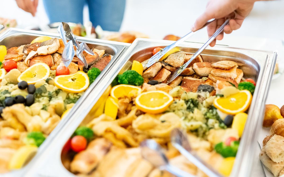 Manage Fluctuating Diner Numbers in Foodservice Operations